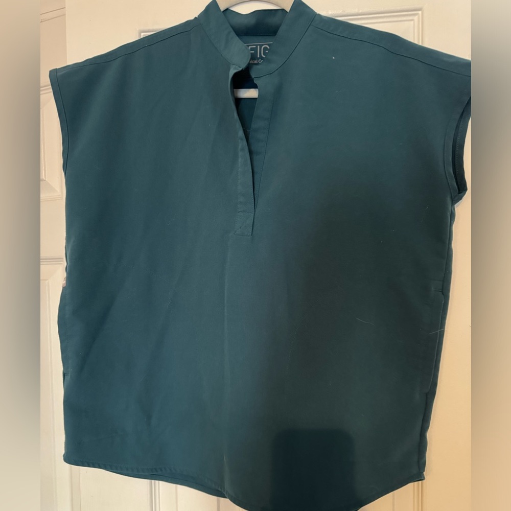 Figs Rafaela scrub top. Size XS.